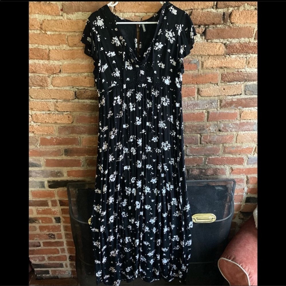 🎉HP🎉 NWOT Rip Curl Women's Lakehouse Maxi Dress - black and white - size M - Picture 5 of 9